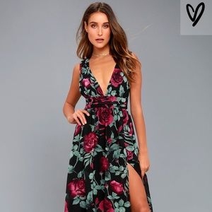 NWT lulu’s deep v floral dress size xs